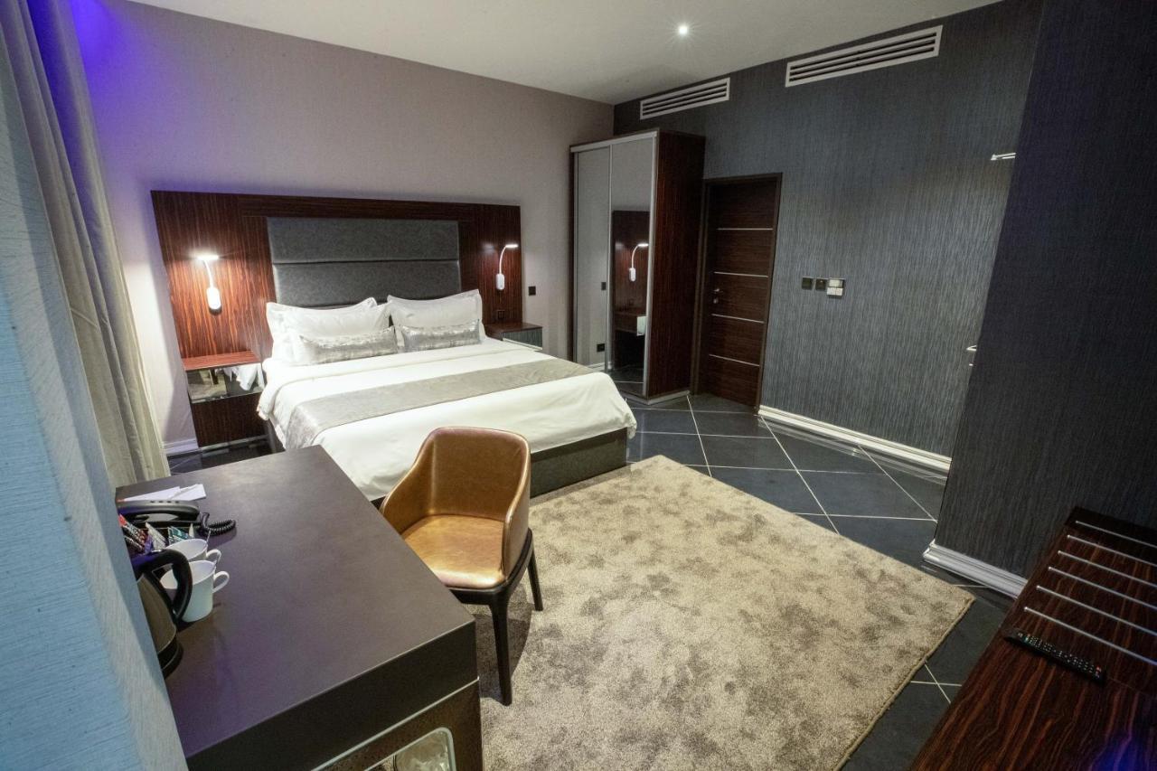 Bon Hotel Tripod オウェリ エクステリア 写真